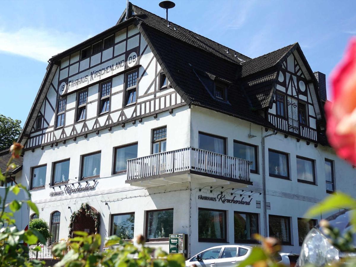 Hotel Faehrhaus Kirschenland Jork Extérieur photo
